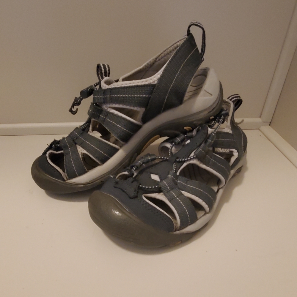Nevados Women's Gray Kariba Walking Trail Sandals